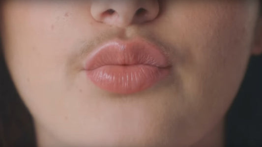 Mulheres têm bigode!