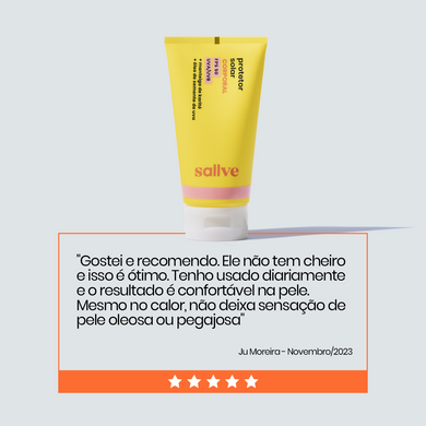 Depoimento de cliente sobre o protetor solar corporal Sallve FPS 50, textura confortável e toque seco.