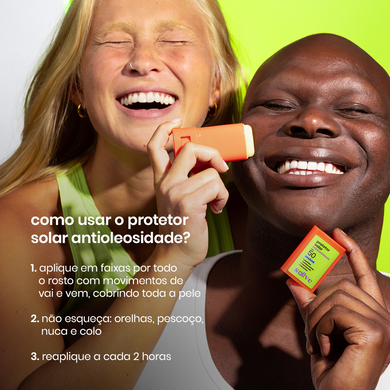 Demonstração de como usar o Protetor Solar Bastão Antioleosidade Sallve FPS 50, aplicando em faixas no rosto e reaplicando a cada 2 horas.