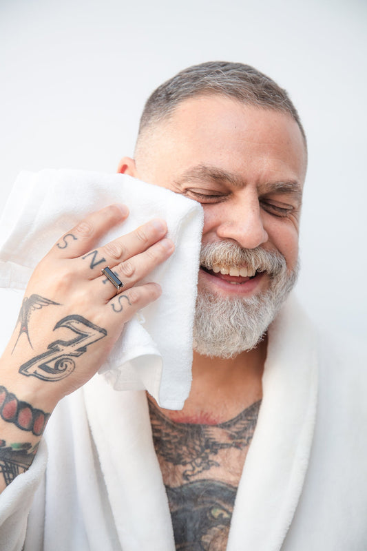 Por que você deve trocar o algodão de todo dia por uma toalhinha