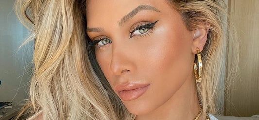 Flávia Pavanelli e a honestidade sobre a acne adulta nas redes