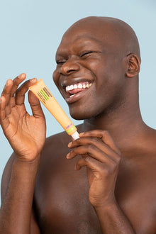 Vitamina C antes do protetor solar eleva proteção da pele