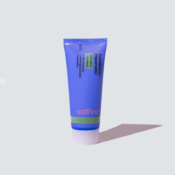 Hidratante Reparador Sallve em bisnaga azul com ceramidas e pantenol para reparar e hidratar a pele seca e sensível