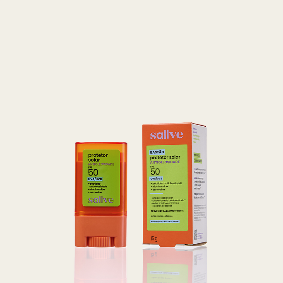 Protetor Solar Bastão Antioleosidade Sallve com embalagem 15g – FPS 50 UVA/UVB com acabamento mate