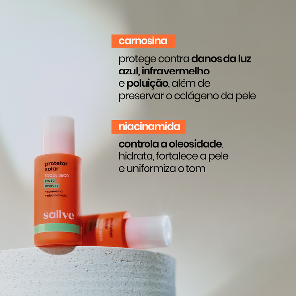 Protetor Solar Toque Seco FPS 50 Sallve com carnosina e niacinamida, que protegem contra luz azul e poluição, controlam a oleosidade e uniformizam o tom da pele.