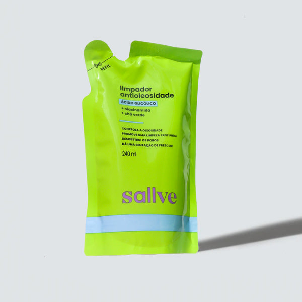 Refil de 240 ml do Limpador Antioleosidade Sallve.