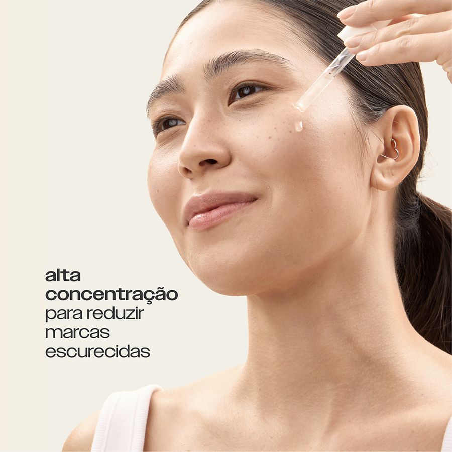 Super Niacinamida 20% Sallve aplicado no rosto – alta concentração para reduzir marcas escurecidas